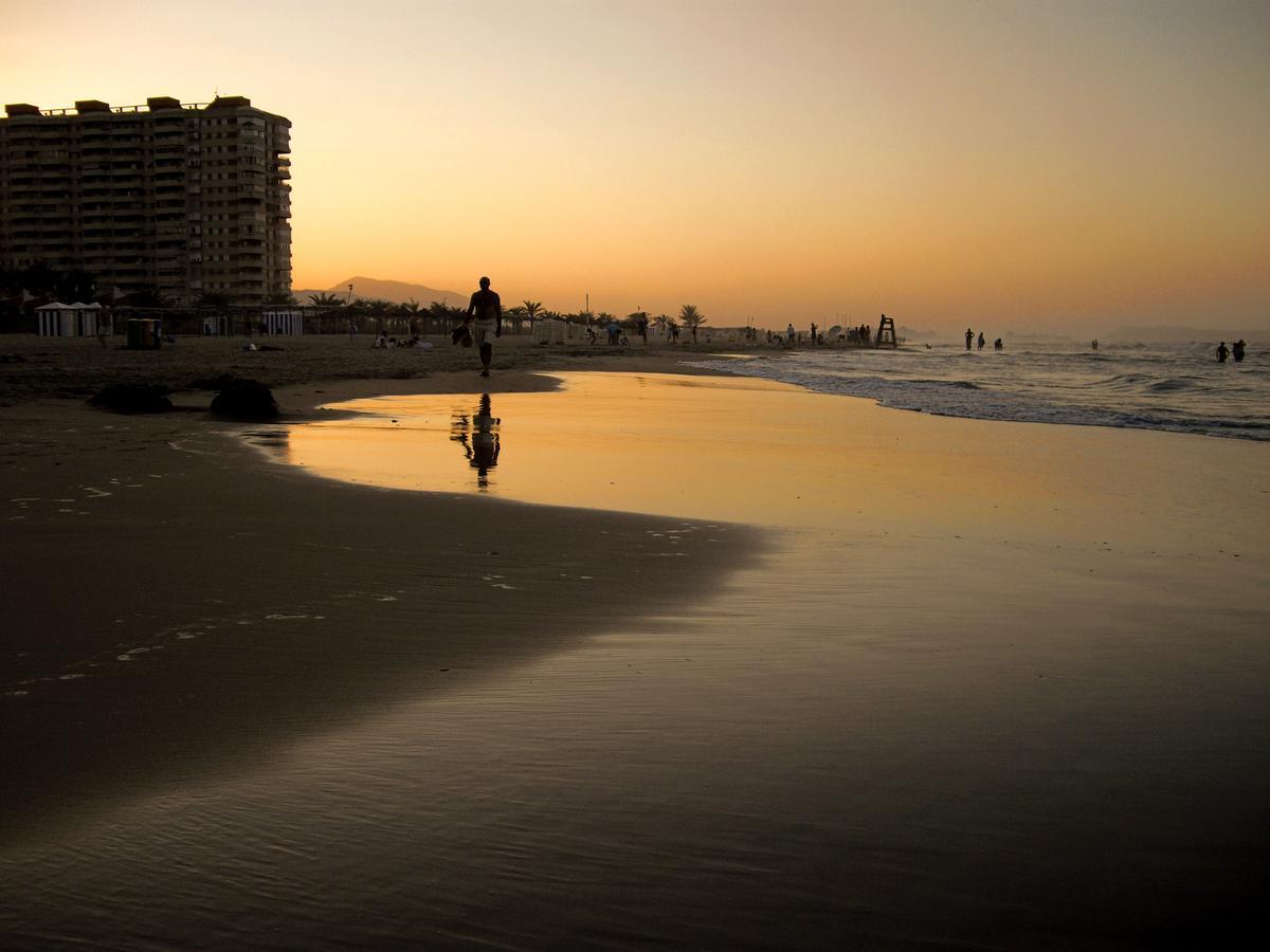 Beach & Port Gandía Rom bilde